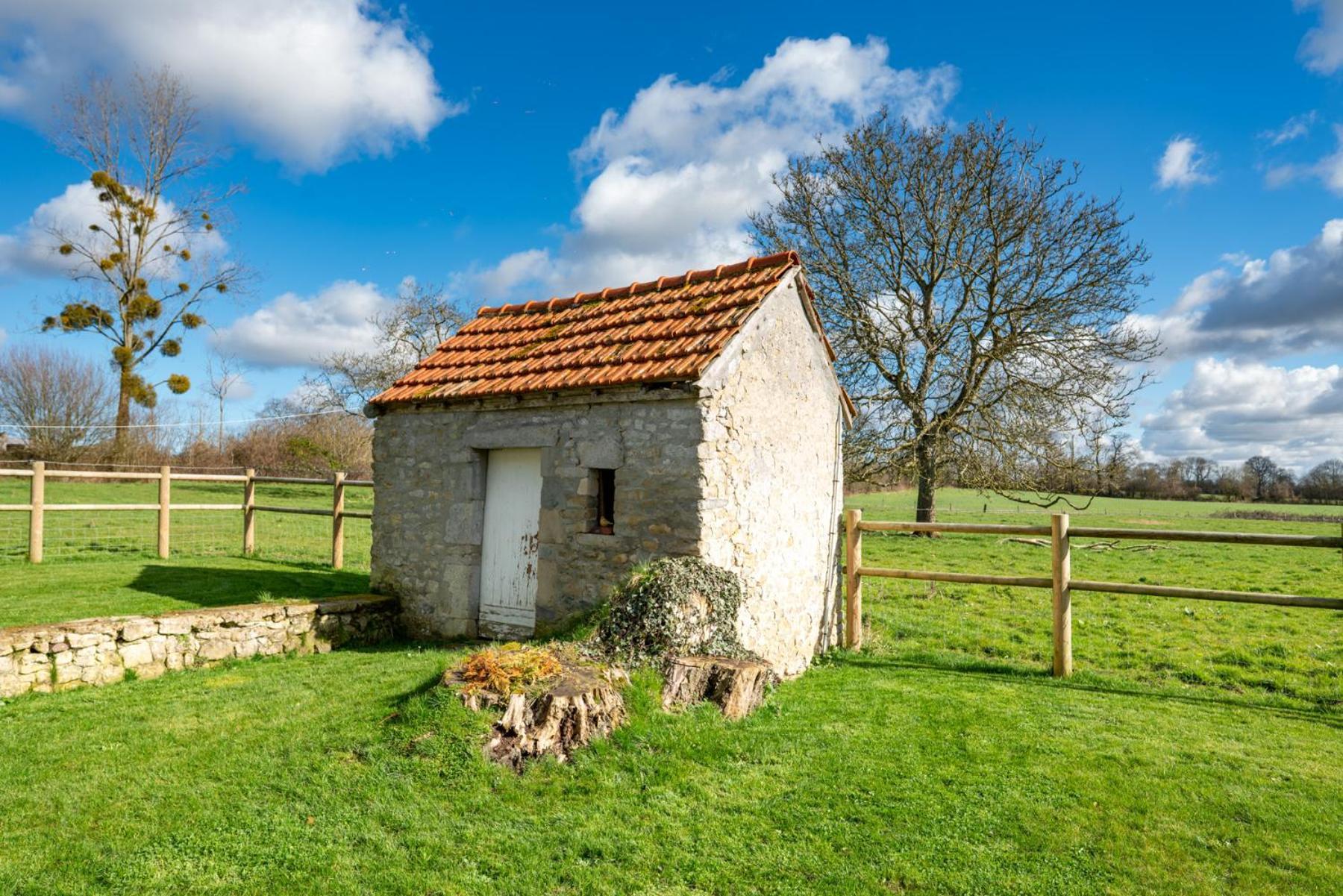 Le Pavillon Du Manoir De Conjon Villa Crouay Eksteriør bilde